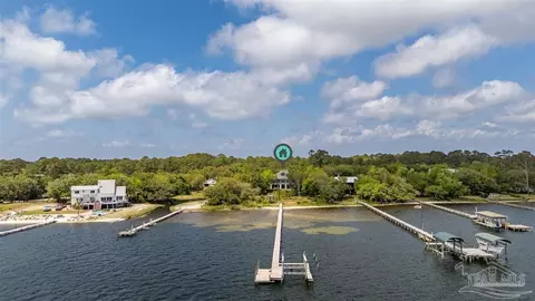 4815 Soundside Dr, Gulf Breeze, FL 32563