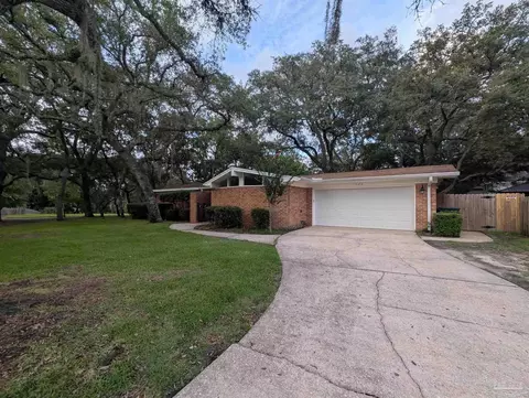 528 Cheshire Ave, Fort Walton Beach, FL 32547