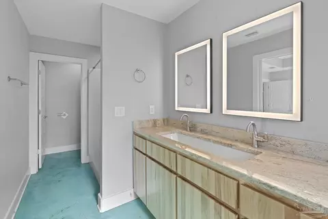 Bath - 2116 Lewis Rd, Milton, FL 32570 photo 3 of 4