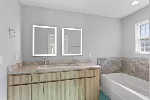 Bath - 2116 Lewis Rd, Milton, FL 32570 photo 1 of 4