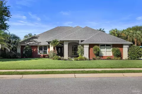 2549 Frank Cir, Gulf Breeze, FL 32563