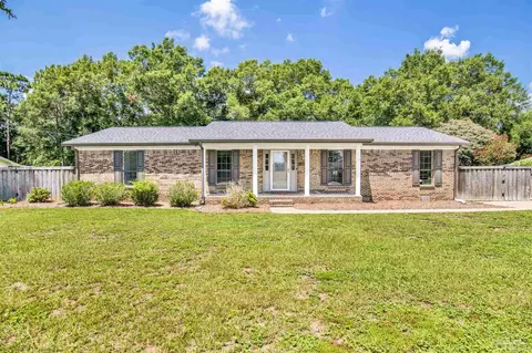 5633 Lia Dr, Milton, FL 32570