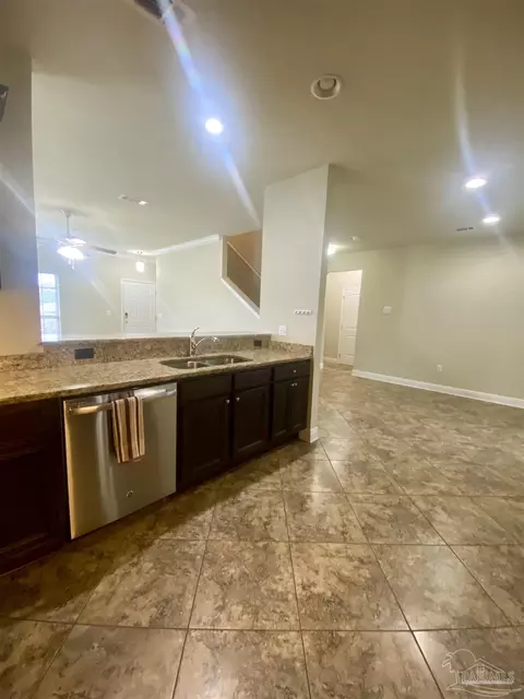 Kitchen - 5979 Rustic Ridge Cir, Milton, FL 32570 photo 4 of 4
