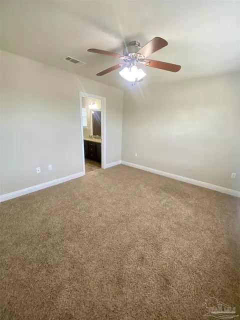 Bedroom - 5979 Rustic Ridge Cir, Milton, FL 32570 photo 3 of 6