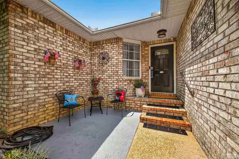 210 Clearfield Dr, Cantonment, FL 32533 photo 3