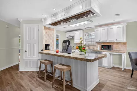 210 Clearfield Dr, Cantonment, FL 32533 photo 9