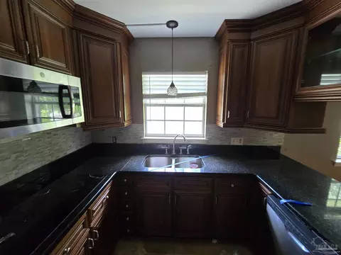 Kitchen - 5365 Overbrook Dr, Milton, FL 32570 photo 1 of 2