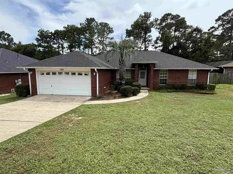 1667 Condor Dr, Cantonment, FL 32533