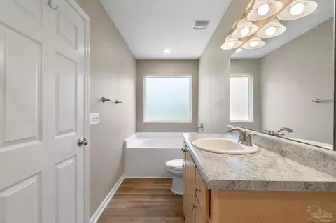Bath - 4225 Willow St, Pace, FL 32571 photo 2 of 4