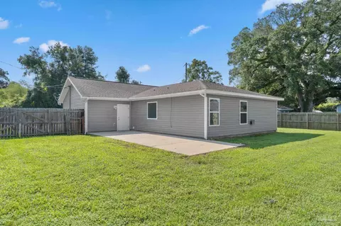 Exterior - 4225 Willow St, Pace, FL 32571 photo 2 of 7
