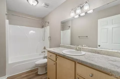 Bath - 4225 Willow St, Pace, FL 32571 photo 4 of 4