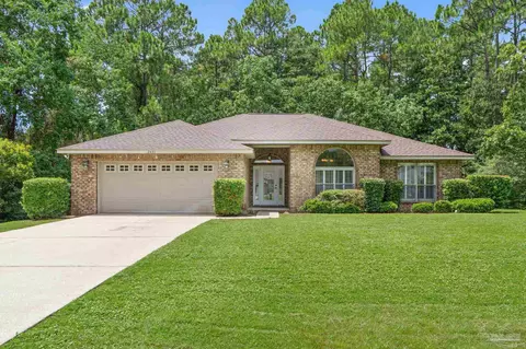 2431 Knotty Pine Dr, Navarre, FL 32566