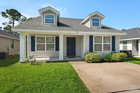 355 Cardinal Cove Ct, Pensacola, FL 32504