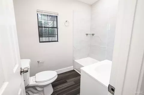 Bath - 426 Forrest St, Cantonment, FL 32533 photo 3 of 3