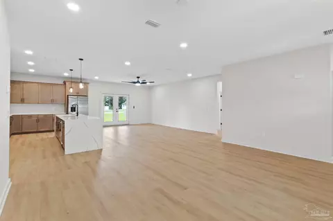 Living - 5689 Farrel Way, Milton, FL 32583 photo 3 of 9