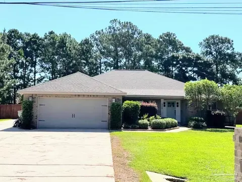 1938 Commodore Dr, Navarre, FL 32566