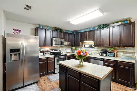 Kitchen - 4734 Apple Field Way, Pace, FL 32571 photo 1 of 3