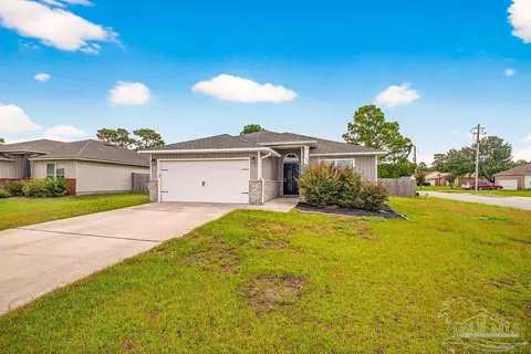 2392 Spur Ln, Gulf Breeze, FL 32563