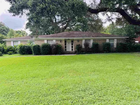 21 Talladega Trl, Pensacola, FL 32506