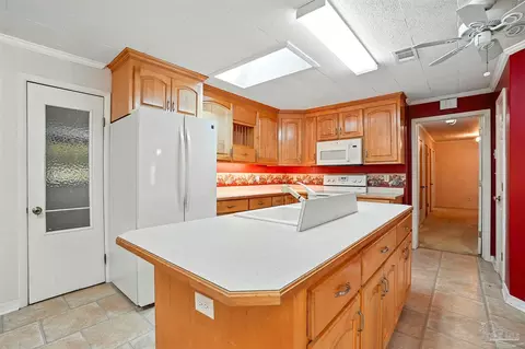 Kitchen - 4627 Spring St, Jay, FL 32565 photo 3 of 5
