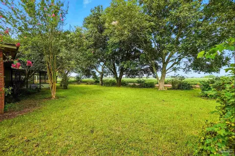 Exterior - 4627 Spring St, Jay, FL 32565 photo 11 of 13