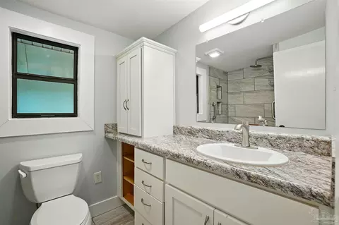 Bath - 4627 Spring St, Jay, FL 32565 photo 2 of 4