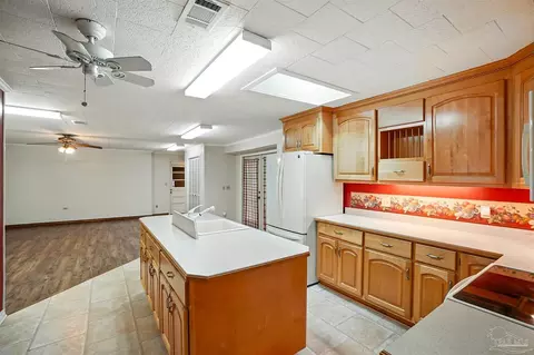 Kitchen - 4627 Spring St, Jay, FL 32565 photo 2 of 5