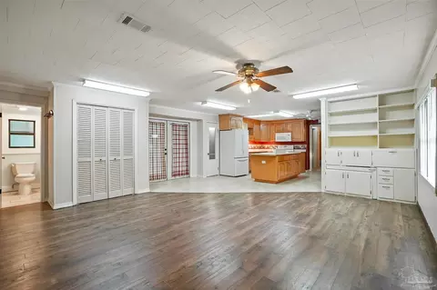 Living - 4627 Spring St, Jay, FL 32565 photo 6 of 6