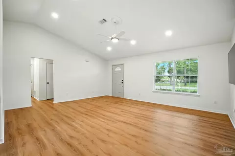 5457 Windham Rd, Milton, FL 32570 photo 6