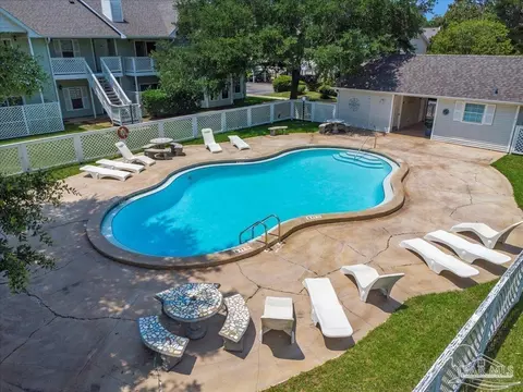 601 E Burgess Rd #C3, Pensacola, FL 32504