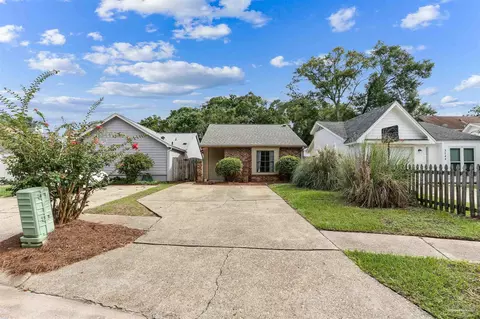 3148 Cedarwood Village Ln, Pensacola, FL 32514