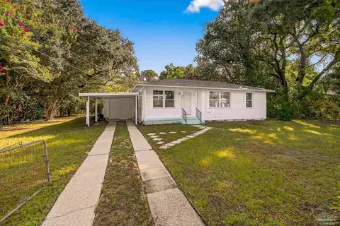 108 Lakewood Rd, Pensacola, FL 32507