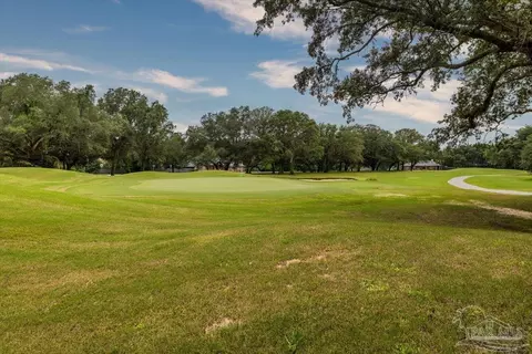 2721 Pga Blvd, Navarre, FL 32566