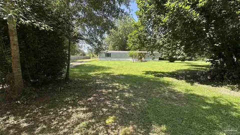 6749 Ellis Rd, Jay, FL 32565 photo 2