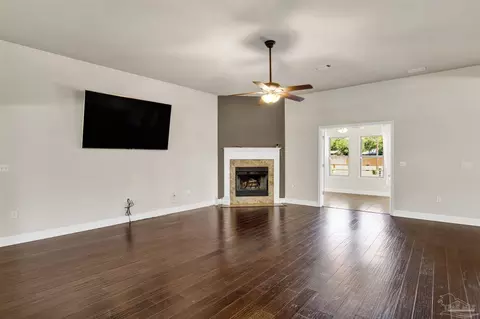 9177 Iron Gate Blvd, Milton, FL 32570 photo 12