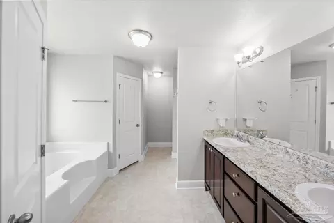 Bath - 2627 Piddlin Ln, Jay, FL 32565 photo 1 of 4