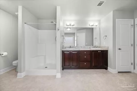 Bath - 2627 Piddlin Ln, Jay, FL 32565 photo 2 of 4