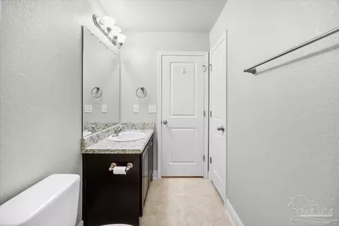 Bath - 2627 Piddlin Ln, Jay, FL 32565 photo 4 of 4