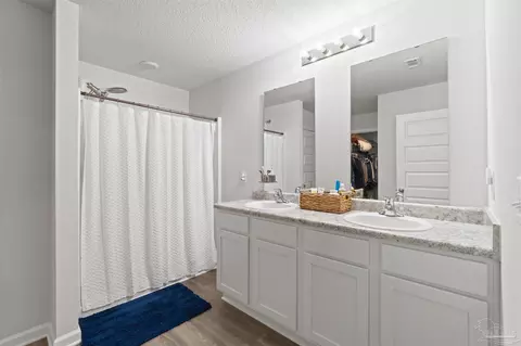 Bath - 5233 Peach Dr, Pace, FL 32571 photo 1 of 1