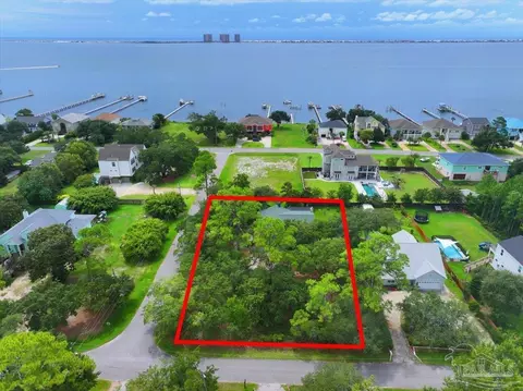 1007 Pine Breeze St, Gulf Breeze, FL 32563