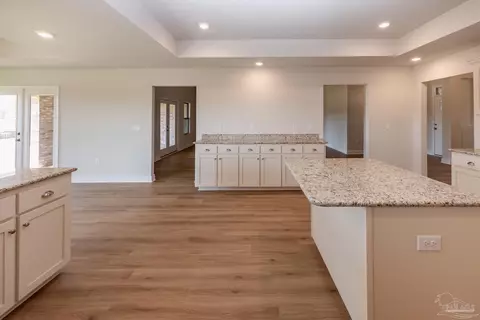 Entry Way - 5152 Emmaline Ln, Milton, FL 32570 photo 3 of 5
