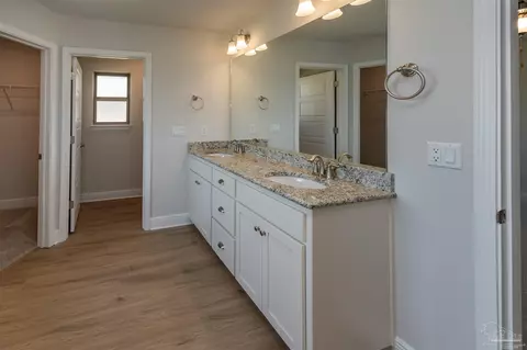 Entry Way - 5152 Emmaline Ln, Milton, FL 32570 photo 4 of 5