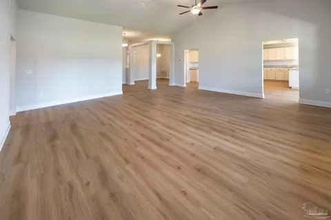 Living - 5152 Emmaline Ln, Milton, FL 32570 photo 4 of 6