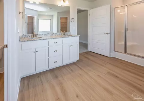 Entry Way - 5152 Emmaline Ln, Milton, FL 32570 photo 5 of 5