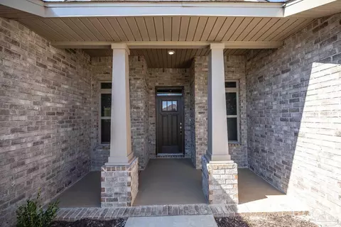 Exterior - 5152 Emmaline Ln, Milton, FL 32570 photo 2 of 5