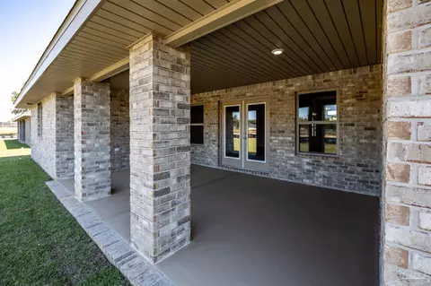 Exterior - 5152 Emmaline Ln, Milton, FL 32570 photo 5 of 5