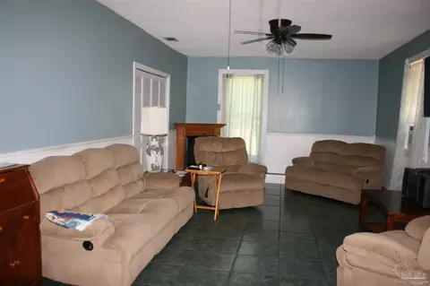 Living - 3471 Riverview Dr, Pace, FL 32571 photo 3 of 4