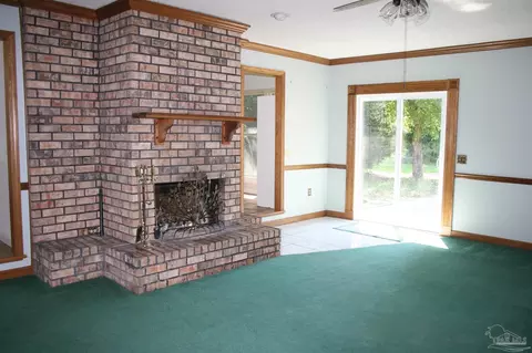 Living - 3471 Riverview Dr, Pace, FL 32571 photo 2 of 4