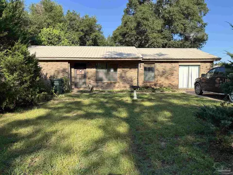 6481 Colonial Dr, Milton, FL 32570