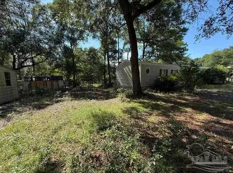 Exterior - 7935 Custom Ct, Milton, FL 32583 photo 6 of 7